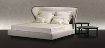 Letto matrimoniale / moderno / imbottito...