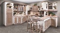 Cucina classica / in noce / in frassino...