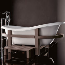 Vasca da bagno ovale / con piedi / in legno...