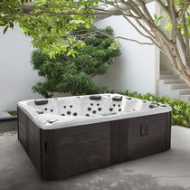 Spa fuoriterra / quadrata / 4 posti / 2...
