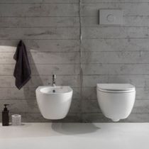 Bidet sospeso / in ceramica