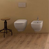 WC sospeso / in ceramica