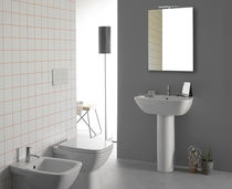 Lavabo da terra / in ceramica / con specchio...