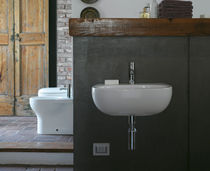 Lavabo sospeso / in ceramica / ovale / moderno