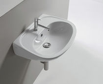 Lavabo sospeso / in ceramica / ovale / moderno