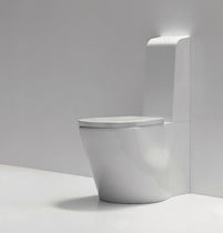 WC monoblocco / in ceramica