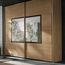 Armadio moderno / in legno massiccio / a...