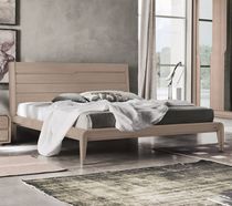 Letto matrimoniale / moderno / con testiera...