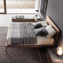 Letto matrimoniale / moderno / imbottito...