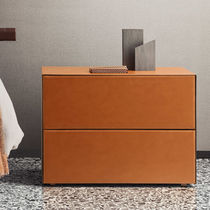 Comodino moderno / in legno laccato / in...