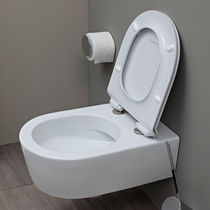 WC sospeso / in ceramica / senza brida /...