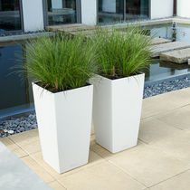 Vaso da giardino in plastica / conico