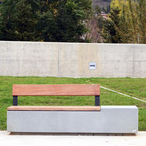Panca per spazi pubblici moderna / in legno...