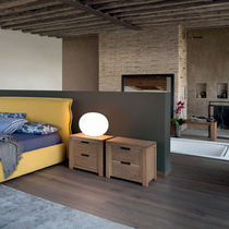 Comodino moderno / in legno laccato / rettangolare...