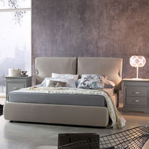 Letto matrimoniale / moderno / imbottito...