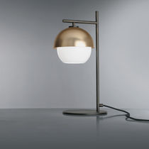 Lampada da tavolo / in ottone / in vetro...
