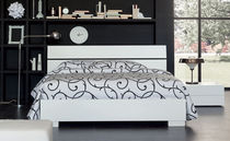 Letto matrimoniale / moderno / con base...