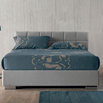 Letto matrimoniale / moderno / imbottito...