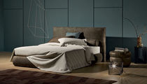 Letto matrimoniale / moderno / imbottito...