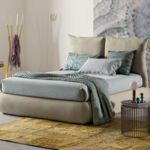 Letto matrimoniale / moderno / imbottito...