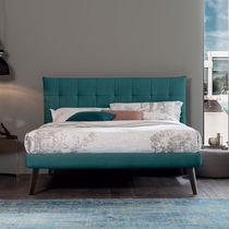 Letto matrimoniale / moderno / imbottito...