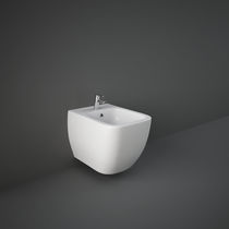 Bidet sospeso / in ceramica