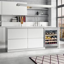 Cantinetta sottopiano / in metallo / con...