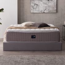 Letto matrimoniale / moderno / imbottito...