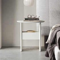 Comodino moderno / in legno / in marmo /...