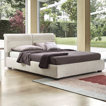 Letto matrimoniale / moderno / con testiera...