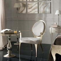 Poltrona in stile / in pelle / a medaglione