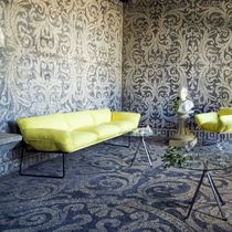 Divano moderno / marrone / giallo / in tessuto