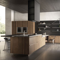 Cucina moderna / in legno / con isola /...
