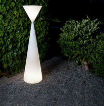 Colonna luminosa moderna / in polietilene...