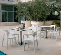 Tavolo da bistrot moderno / in laminato...