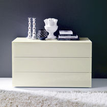 Cassettone moderno / in legno laccato /...