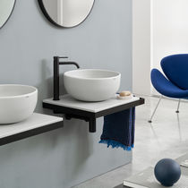Piano lavabo in ceramica / con portasalviette...