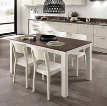 Tavolo moderno / in agglomerato / in laminato...