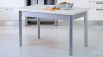 Tavolo moderno / in legno / rettangolare