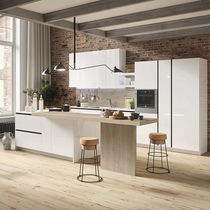 Cucina moderna / in legno / senza maniglie