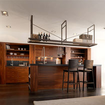 Cucina moderna / in legno / con isola /...