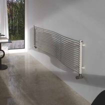 Radiatore ad acqua calda / 751 w...1000...