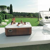 Spa fuoriterra / rettangolare / 6 posti...