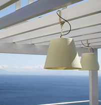 Lampada a sospensione / in resina / moderna...