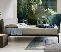 Letto matrimoniale / moderno / con testiera...