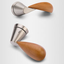 Maniglia per porta / in ottone / in legno...
