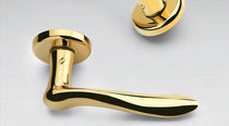 Maniglia per porta / in ottone / moderna