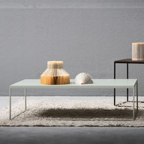Tavolino basso moderno / in legno / in metallo...