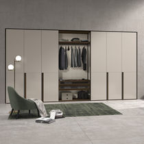 Armadio da parete / moderno / in legno laccato...