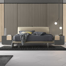 Letto matrimoniale / moderno / imbottito...